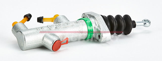 81867084 – MASTER CYLINDER (1)