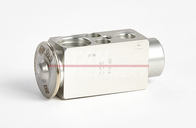 82023542 – Клапан терморег., Maxxum125 (2)