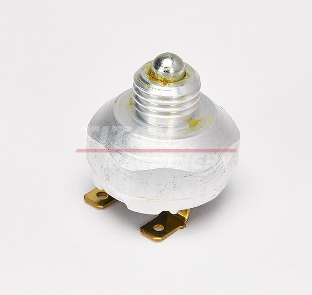 81712538 – SWITCH (1)