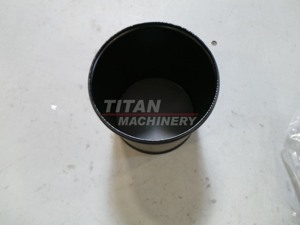 277096A1 – AIR INTAKE TUBE, 125.5 mm ID, 130.6 mm OD, 139.7 mm Length (1)