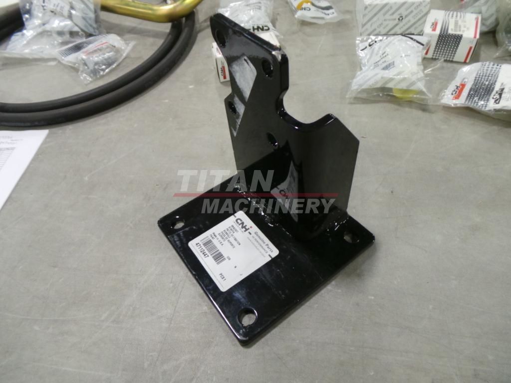 47112447 – BRACKET (1)