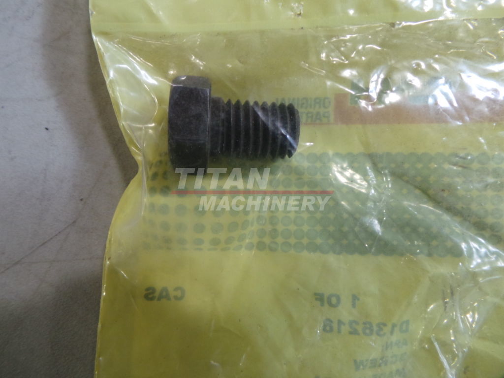 D136218 – SCREW (1)
