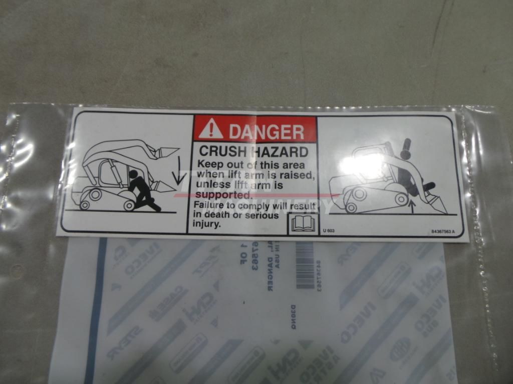 84367563 – DANGER DECAL (1)