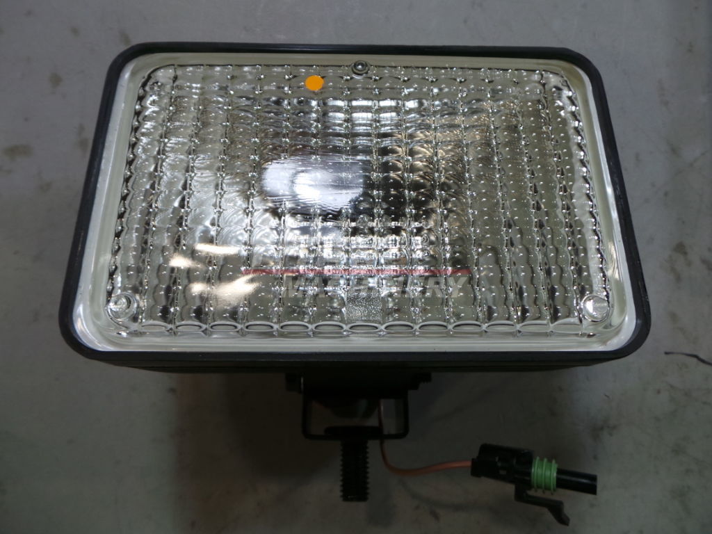 L113373 – LIGHT ASSY. (1)