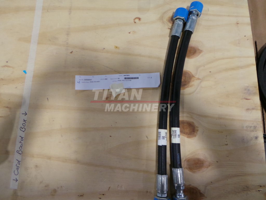 84470851 – HYDRAULIC HOSE, 12.7mm ID x 480mm L, SAE 100R16 (1)