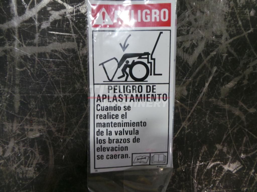 87453134 – DANGER DECAL (1)