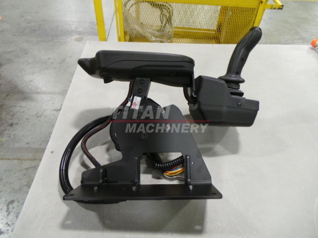 48134613 – ARMREST (1)