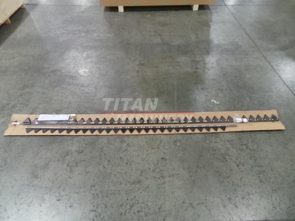 48045236 – KNIFE (1)