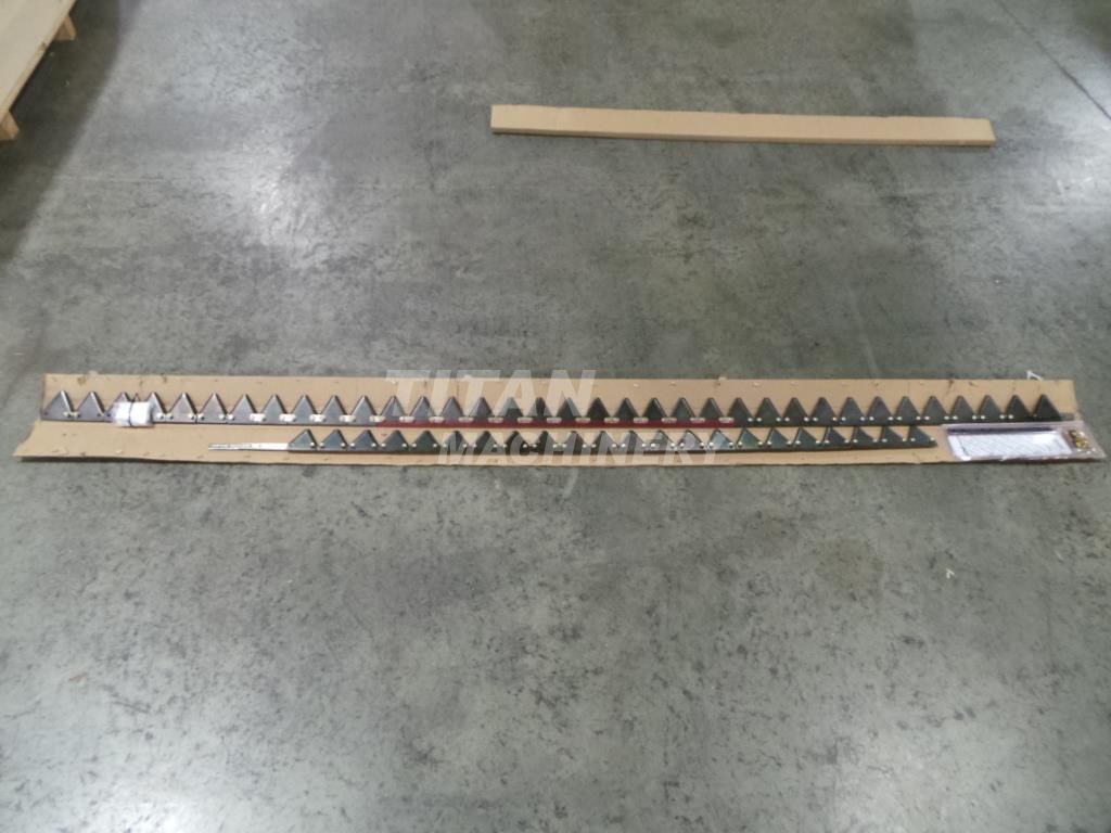 48045235 – KNIFE (1)